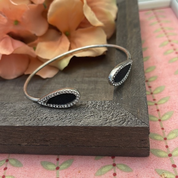 JBloom Bracelet with Black Rhinestones - Picture 4 of 4